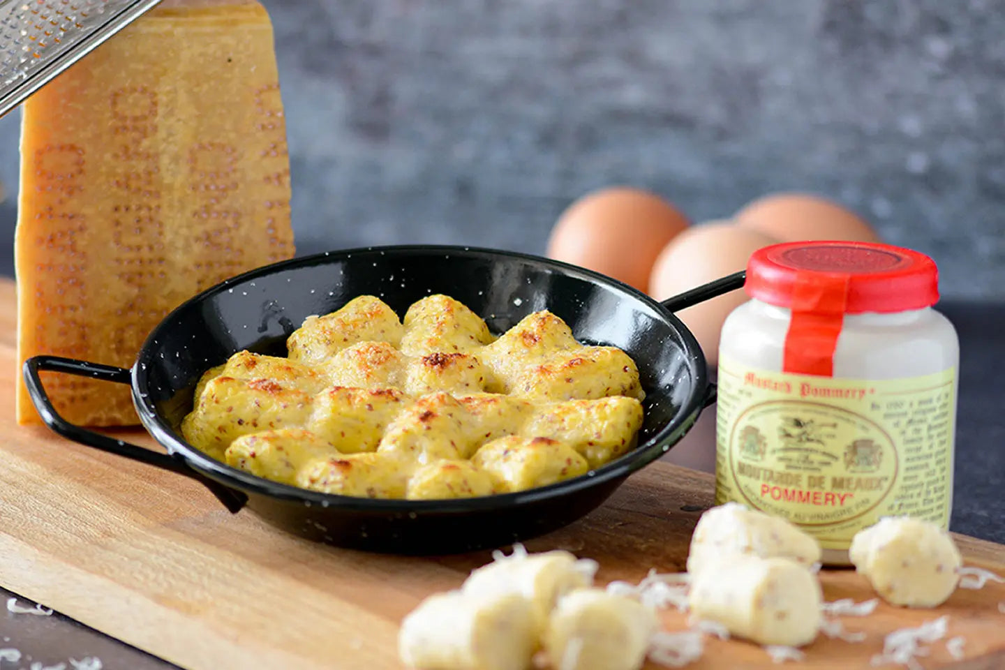 Gnocchi à la Parisienne, sauce Mornay à la moutarde Ancienne